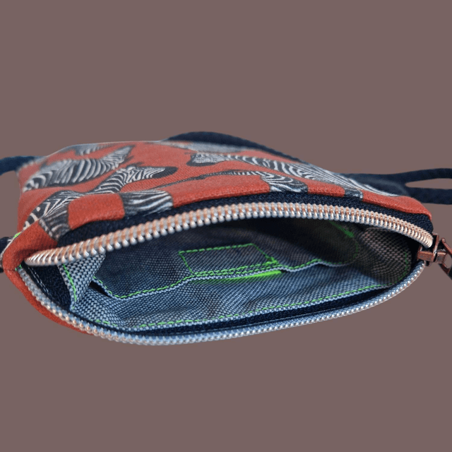 XS Crossover Bag Zebra